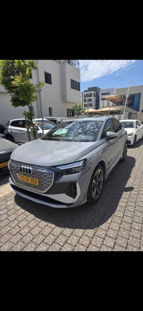 אאודי Q4 e-tron